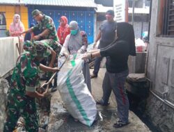 Peran aktif Babinsa Koramil 1420-03/Maritengngae bersama Warga wujudkan Lingkungan bersih.