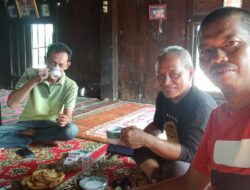 Andi Paranrengi Petta Empagae Bincang-bincang dengan A. Bau Mappesossong (Bau Appe) dan A. Syamsu Alam Terkait Acara Gau Malebbi,na wija lamasellomo tonAppaware ponggawa Bone di Saoraja Lapinceng