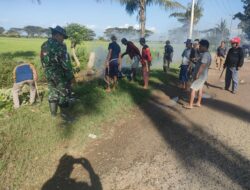 Sinergitas Babinsa-Bhabinkamtibmas gelar karya Bhakti bersama kelompok Tani.