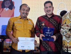 Pj Bupati Sidrap Raih Mohammad Syafei Awards Kategori Empowered Education Management