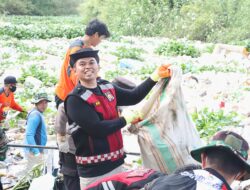 Aksi Nyata Polres Sidrap-Kodim: Bersihkan Sungai Walatedong Dari Sampah Demi Lingkungan Sehat