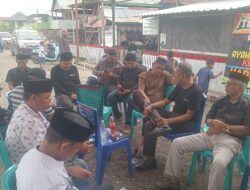 Ketua Dewan Etik IWO Sidrap, Andi Kute, Melayat di Rumah Duka H. Saini Basri