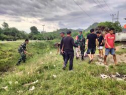 Karya Bakti Personel Koramil 1420-04/Watangpulu Bersama Warga Ulu Ale, Bersihkan Saluran Air