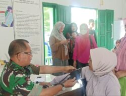 Antusiasme Masyarakat Dalam Kegiatan Pemeriksaan Kesehatan Gratis Di Poskes Kodim 1420/Sidrap