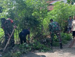 Bersama warga, Babinsa Koramil 01/Panca Lautang gelar Karya Bhakti.