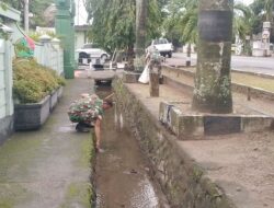 Siaga Natal, Personel Makodim 1420/Sidrap giat bersih bersih