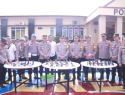 Kapolres Sidrap Tegaskan Disiplin, Pimpin Apel Pemeriksaan Senpi Anggota