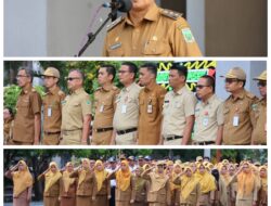 Wakil Bupati Bertindak Menjadi Pembina Upecara Pengibaran Bendera Di Halaman Kantor Bupati