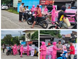 Kapolsek Cempa Bersama Bhayangkari Ranting Cempa Bagikan Takjil