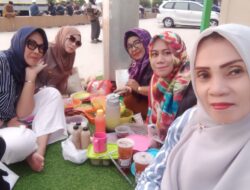 Kebersamaan Merpati Putih: Buka Puasa Bersama di Halaman Masjid Terapung Parepare
