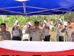 Suasana Haru Menyelimuti, Kapolres dan Wakapolres Sidrap Usung Keranda Aiptu Yohanes Lolok