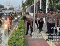 Brimob Polda Metro Sisir Sejumlah Titik Sekitar Komplek DPR/MPR