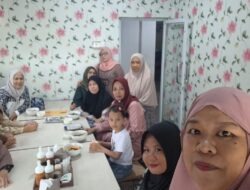 Kekompakan Keluarga Besar Puang Dewi Terjalin Erat dalam Arisan Keluarga