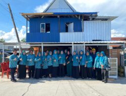 Ketua TP PKK Sidrap Bantu Korban Kebakaran di Desa Aka-Akae