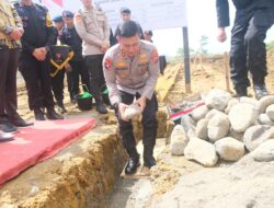 Kapolda Sulsel Letakkan Batu Pertama Pembangunan Rusun Batalyon D Pelopor di Luwu