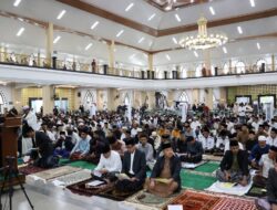 Ribuan Masyarakat Rayakan Shalat Idul Adha Di Masjid Almunawir Pinrang Bersama Bupati Pinrang