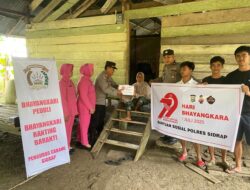 Semarak Hari Bhayangkara Ke-79, Polsek Baranti, Tellu Limpoe, dan Propam Sidrap Berbagi Kasih