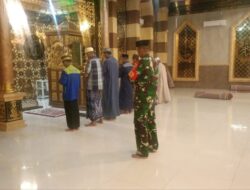 Bangun Subuh Demi Rakyat, Babinsa Kodim 1420/Sidrap Gelar Safari Subuh dan Komsos Serentak