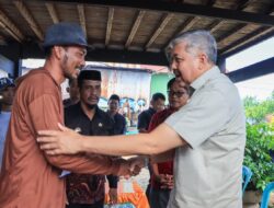 Bupati Pinrang Serahkan Batuan Tunai Kepada Korban Yang Melanda Warga Desa Salipolo