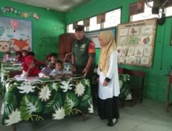 Babinsa Kodim 1420/Sidrap Dampingi Pelaksanaan Program Makan Bergizi Gratis