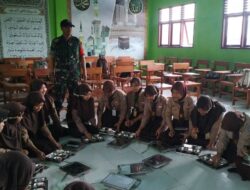 Babinsa Kodim 1420/Sidrap Dampingi Program Makan Bergizi, Siswa Sidrap Sambut dengan Ceria