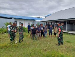 Babinsa Koramil Baranti Ajak Warga Bersihkan Pasar