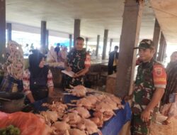 Ketersediaan dan Harga Bahan Pokok Stabil, Babinsa Ramil 1420-07/Baranti Pantau Pasar Sentral