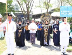 Herfida Muchtar Pimpin Defile PKK Bulukumba, Bawa Simbol Kesederhanaan dan Etos Kerja