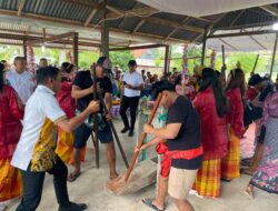 Syaharuddin Alrif Hadiri Mappadendang Aka-Akae, Ungkap Lonjakan Hasil Panen Sidrap BUPATI Sidenreng Rappang (Sidrap) Syaharuddin Alrif menghadiri Pesta Panen dan Mappadendang di Dusun II Kampung Baru, Desa Aka-Akae, Kecamatan Watang Sidenreng, Sabtu (18/10/2025).