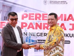 Didampingi Bupati Andi Utta, Dirjen Badilum Mahkamah Agung Resmikan Mess Panrita Justicia