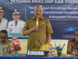 Bupati Pinrang Di Dampingi Kadis Dikbud  Menghadiri Musawarah Kerja Kepala Sekolah SMP De Kabupaten Pinrang