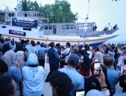 Annyorong Lopi Awali Festival Pinisi Bulukumba 2025