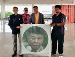 Penampakan Lukisan Benang Wajah Bupati Andi Utta, Karya Pemuda Asal Herlang