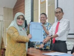 81 Kepala sekolah Mendapat  SK Defenitif Di Kabupaten Pinrang