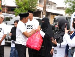 Sisi Humanis Bupati Sidrap, Berbagi Takjil Bersama Teman Sekolah
