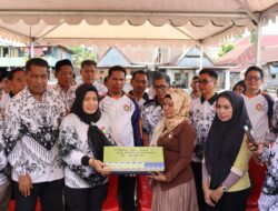 Wakil Bupati Sidrap Serahkan Santunan Rp150 Juta untuk Guru Korban Kebakaran