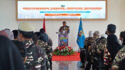 Buka Muscab Lima Daerah, Bupati Andi Utta Dipakaikan Jaket FKPPI