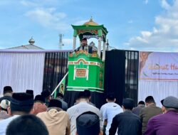 Idul Adha di Kompleks Kantor Bupati Bulukumba.Khatib: Ciri Alumni Kurban adalah Gemar Mentraktir