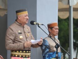 Hardiknas Bupati Pinrang Bacakan Sambutan Tertulis Mentri Pendidikan Dasar Dan Menenga