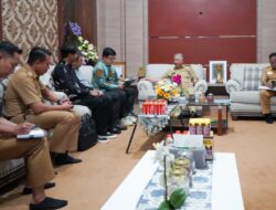 Bupati Pinrang Menerima Audiens  Pihak PT Solar Karya Energi Listrik  Di Aula Kantor Bupati