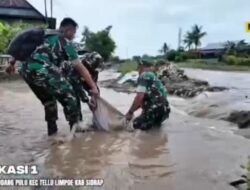 Aksi Nyata Dandim 1420 Sidrap: Ikut Angkut Pasir dan Bangun Tanggul Penahan Banjir