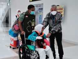 Kedatangan Jamaah Haji Kloter 8 Embarkasi UPG  Asal Pinrang Di Sambut Bupati A.Irwan Hamid