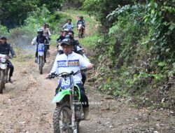 Susuri Tana Toro dengan Motor Trail, Syaharuddin Alrif Sapa dan Dengar Langsung Aspirasi Warga