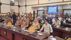 Peresmian Program Instruksi Persiden Jalan Daerah (IJD) Tahun 2025 Di Hadiri Sekertaris Daerah Kabupaten Pinrang A. Calo Kerrang Di Dampingi Kadis Bina Marga Cipta Karya Dan Tata Ruang Kabupaten Pinrang Awaluddin Marahmat