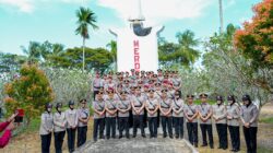 Dalam Rangkaian Hari Bhayangkara Ke 80 Kapolres Pinrang Pimpin Upacara  Di Taman Makam Pahlawan Palia  Di Rangkai Ziarah Tabur Bunga