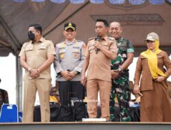Bupati Syaharuddin Pimpin Simulasi Pembukaan Porsenijar PGRI Sulsel, Periksa Satu per Satu Detail Acara