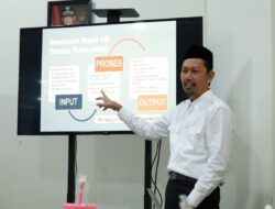 Perkuat Publikasi Layanan Publik, DPMPTSP Bulukumba Bekali Tim Media Sosial Bersama Humas Pemkab