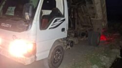Truk Pengangkut Material Terus  Berdatangan Ke Lokasi TMMD Ke – 129 Kodim 1404/Pinrang  Meskipun Sudah Malam
