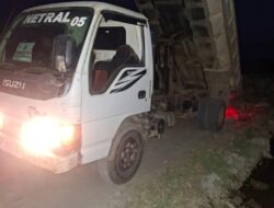 Truk Pengangkut Material Terus  Berdatangan Ke Lokasi TMMD Ke – 129 Kodim 1404/Pinrang  Meskipun Sudah Malam