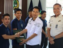 Wujud Nyata Sinergi Pembinaan, Rutan Sidrap Serahkan Ijazah Paket C kepada WBP dan Berikan Penghargaan kepada Mitra Pendidikan**